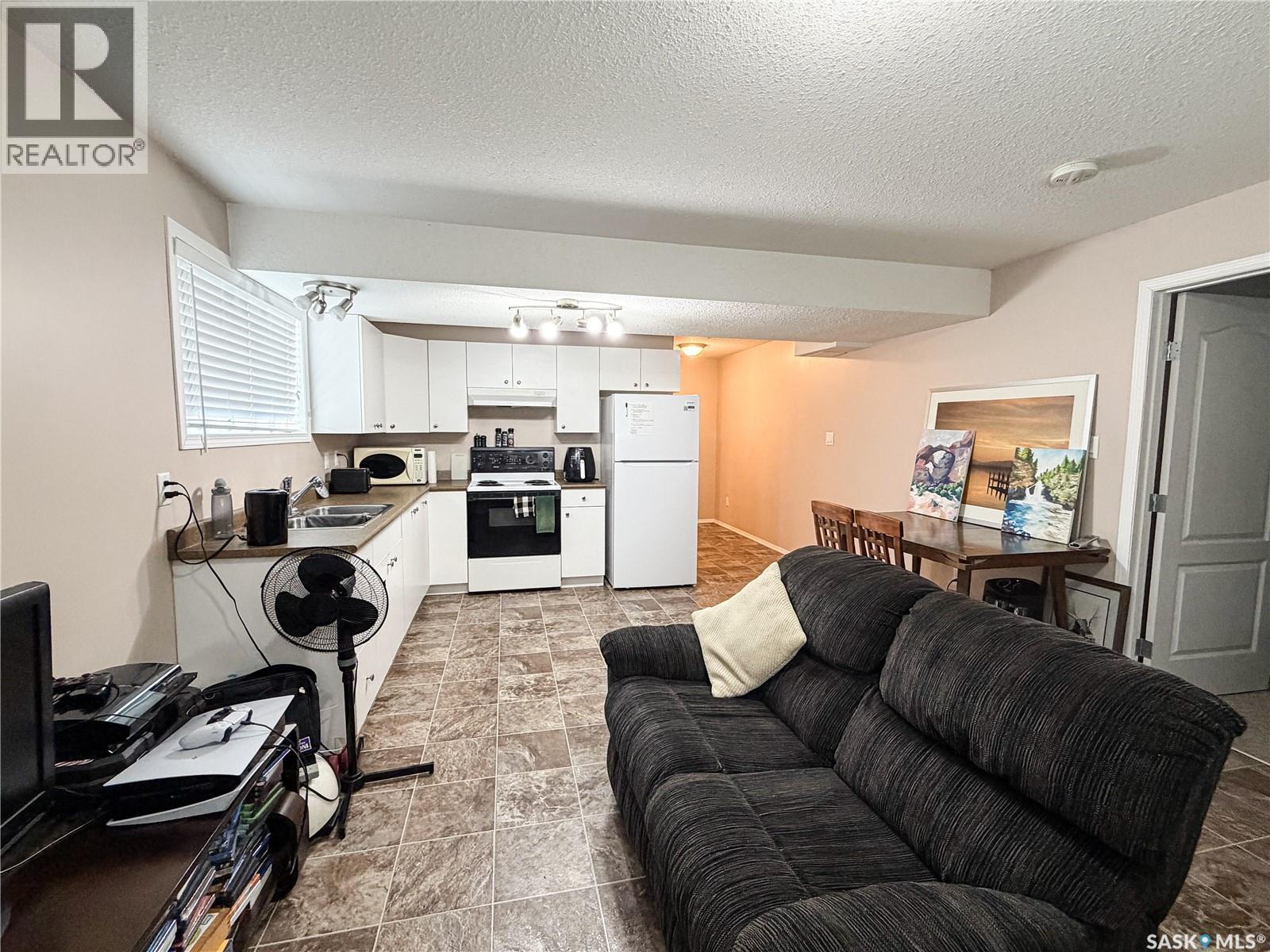 604 7th Avenue W, Meadow Lake, Saskatchewan  S9X 1B1 - Photo 30 - SK048321