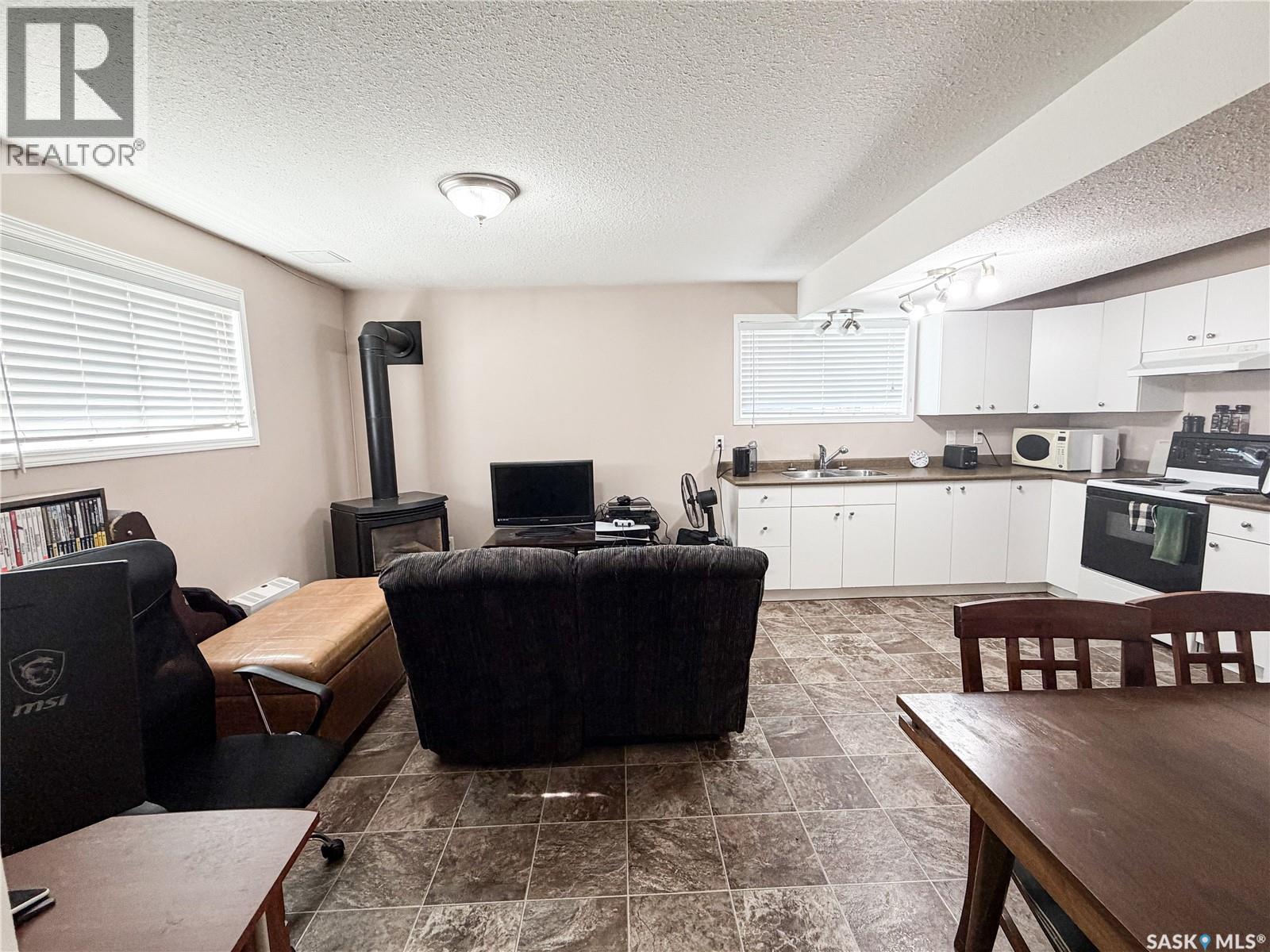 604 7th Avenue W, Meadow Lake, Saskatchewan  S9X 1B1 - Photo 31 - SK048321