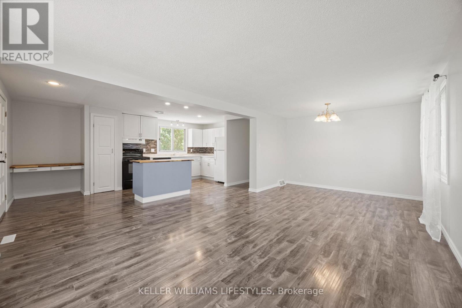 131 Prince Street, North Middlesex, Ontario  N0M 2K0 - Photo 14 - X13781982