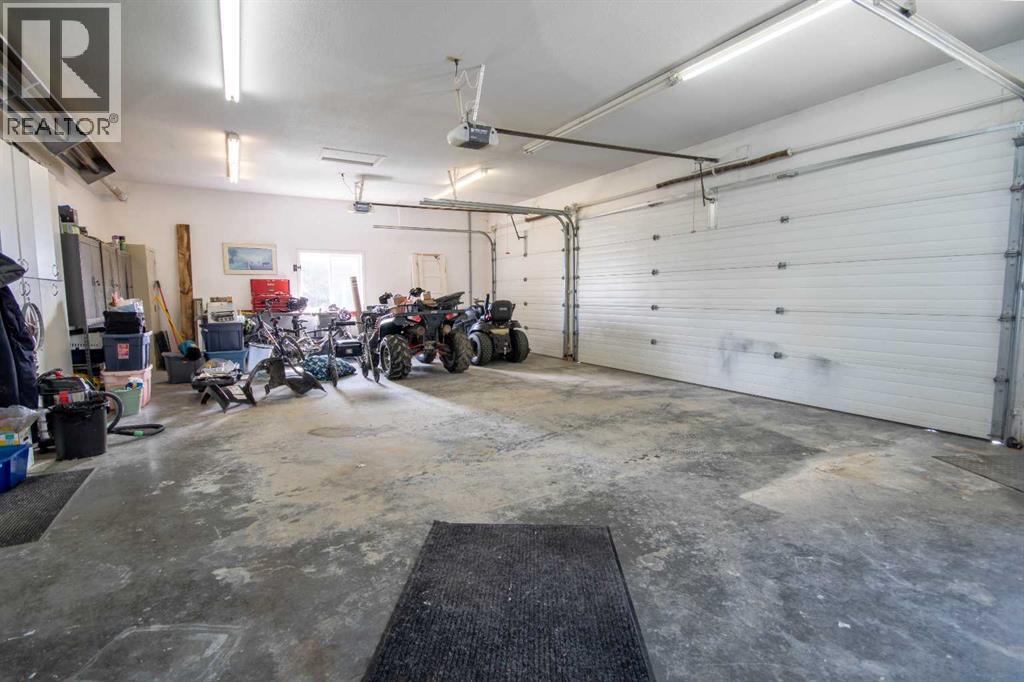 1101 6 Street SW, Sundre, Alberta  T0M 1X0 - Photo 48 - A2327643