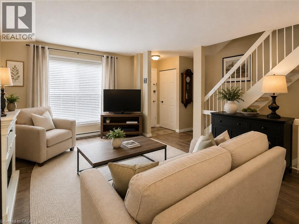 475 SANDRINGHAM Crescent Unit# 15
