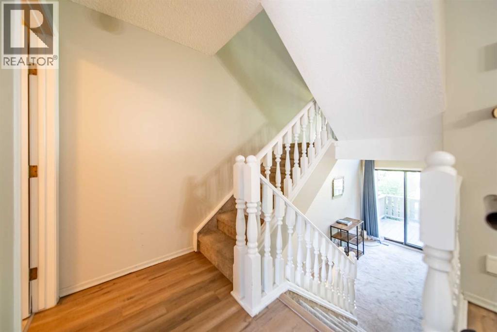 22 Point Mckay Court Nw, Calgary, Alberta  T3B 5B7 - Photo 13 - A2343066