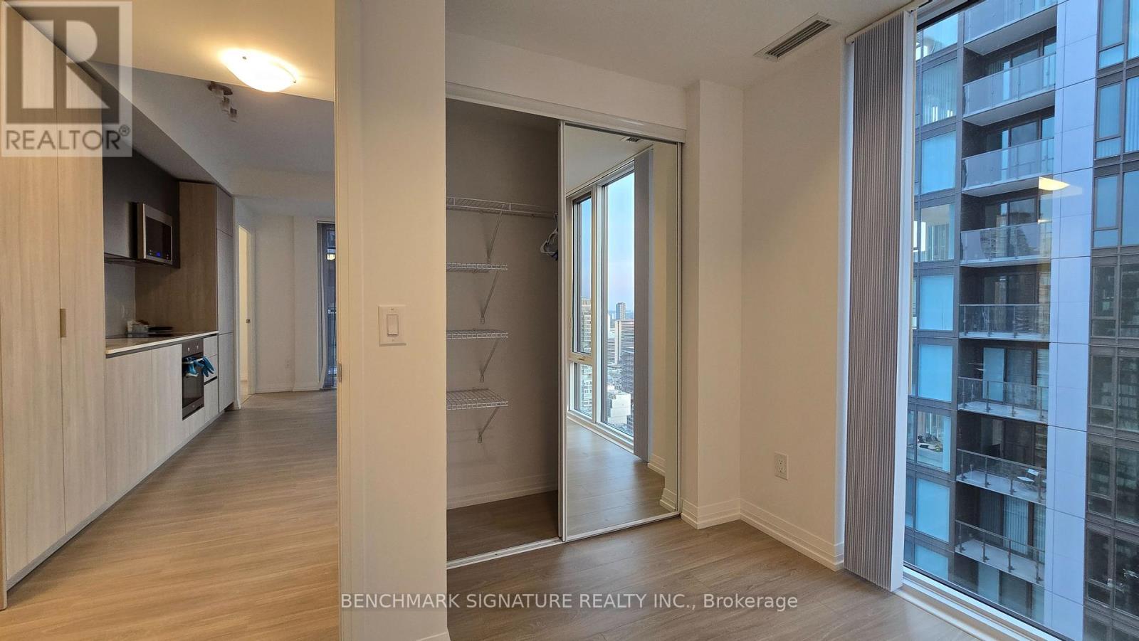 4603 - 8 Widmer Street, Toronto, Ontario  M5V 2E7 - Photo 9 - C13782006