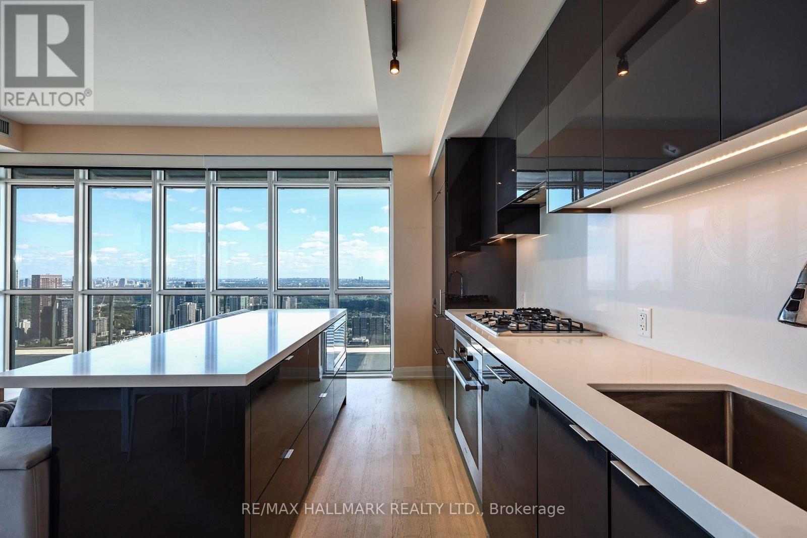 6005 - 7 Grenville Street, Toronto, Ontario  M4Y 0E9 - Photo 14 - C13782024
