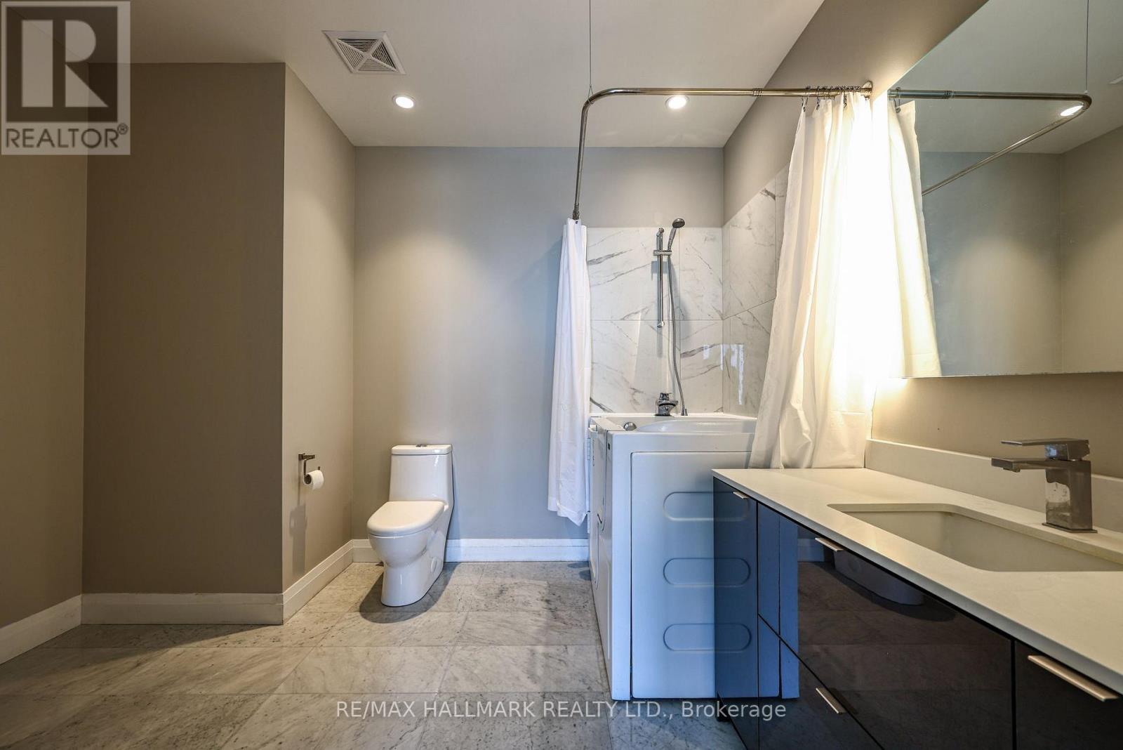 6005 - 7 Grenville Street, Toronto, Ontario  M4Y 0E9 - Photo 33 - C13782024