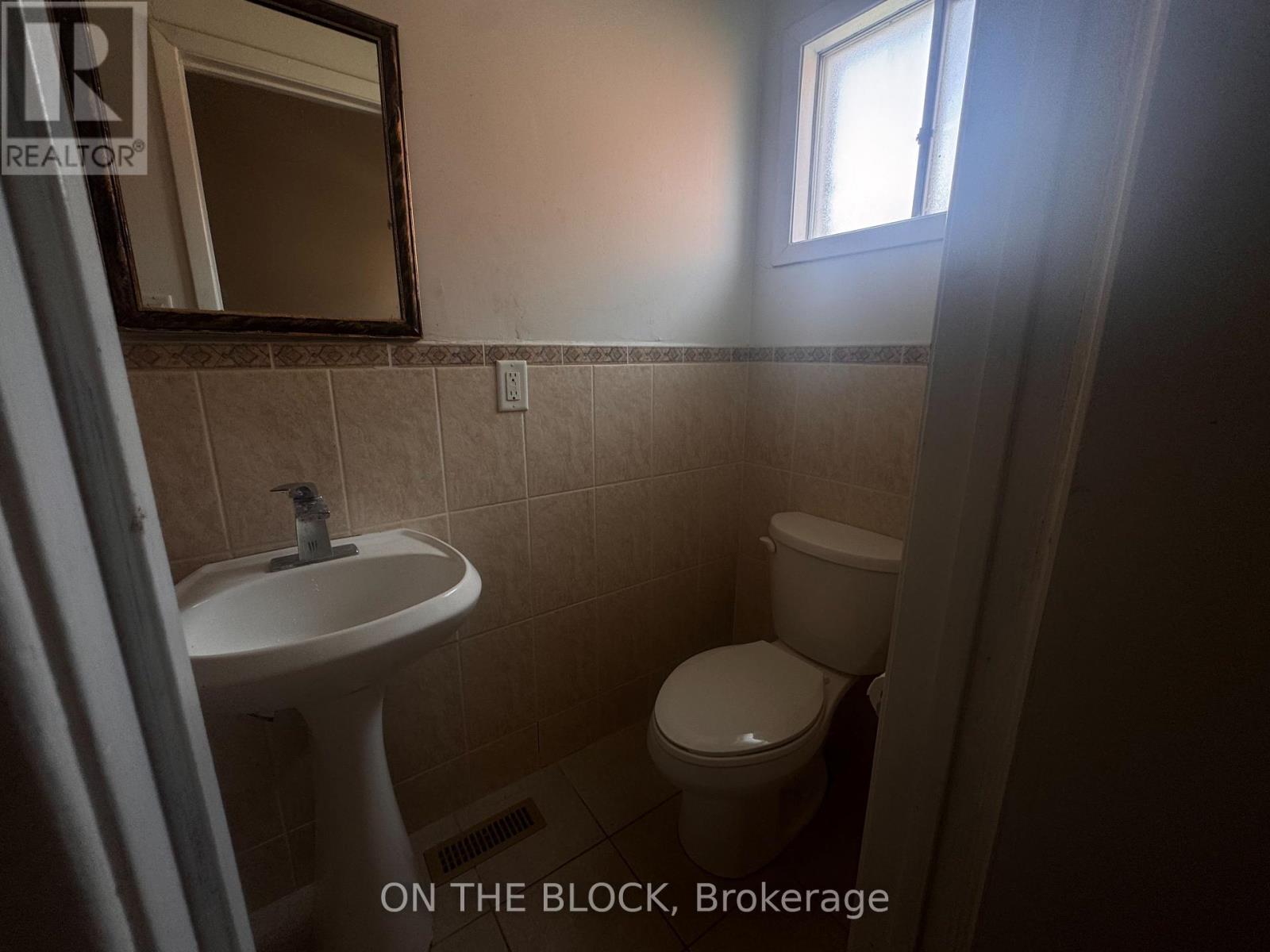 33 Harrington Crescent, Toronto, Ontario  M2M 2Y6 - Photo 11 - C13782048