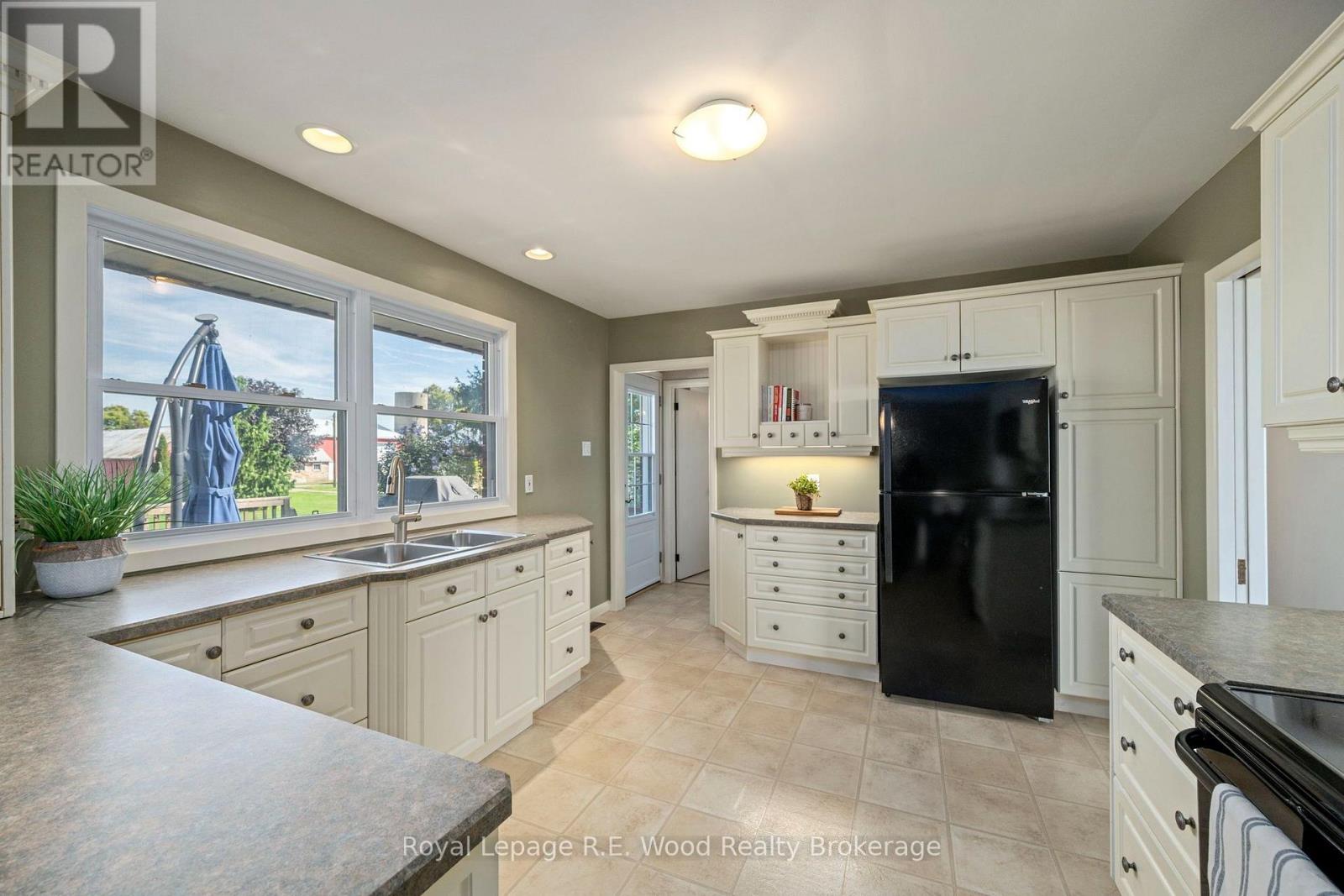 44070 Talbot Street, Central Elgin, Ontario  N5P 3S7 - Photo 21 - X13781916