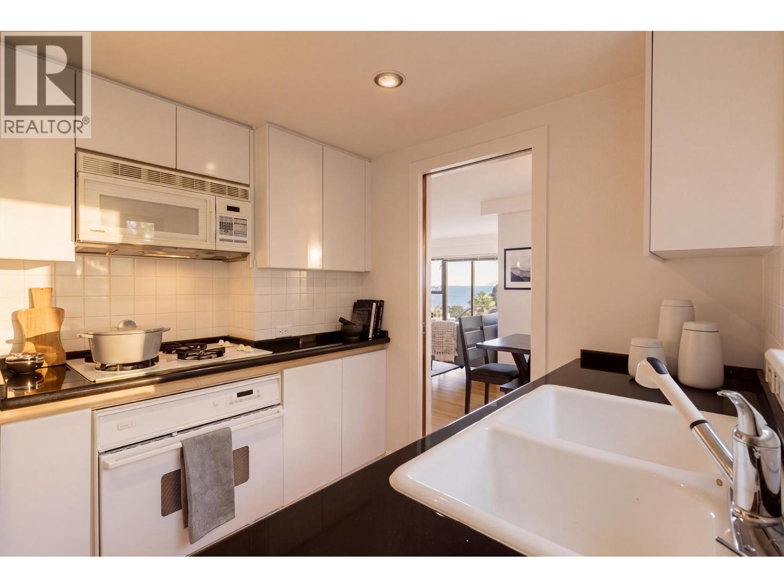 300 1410 Bute Street, Vancouver, British Columbia V6E 2A7 - Photo 17 - R3165048