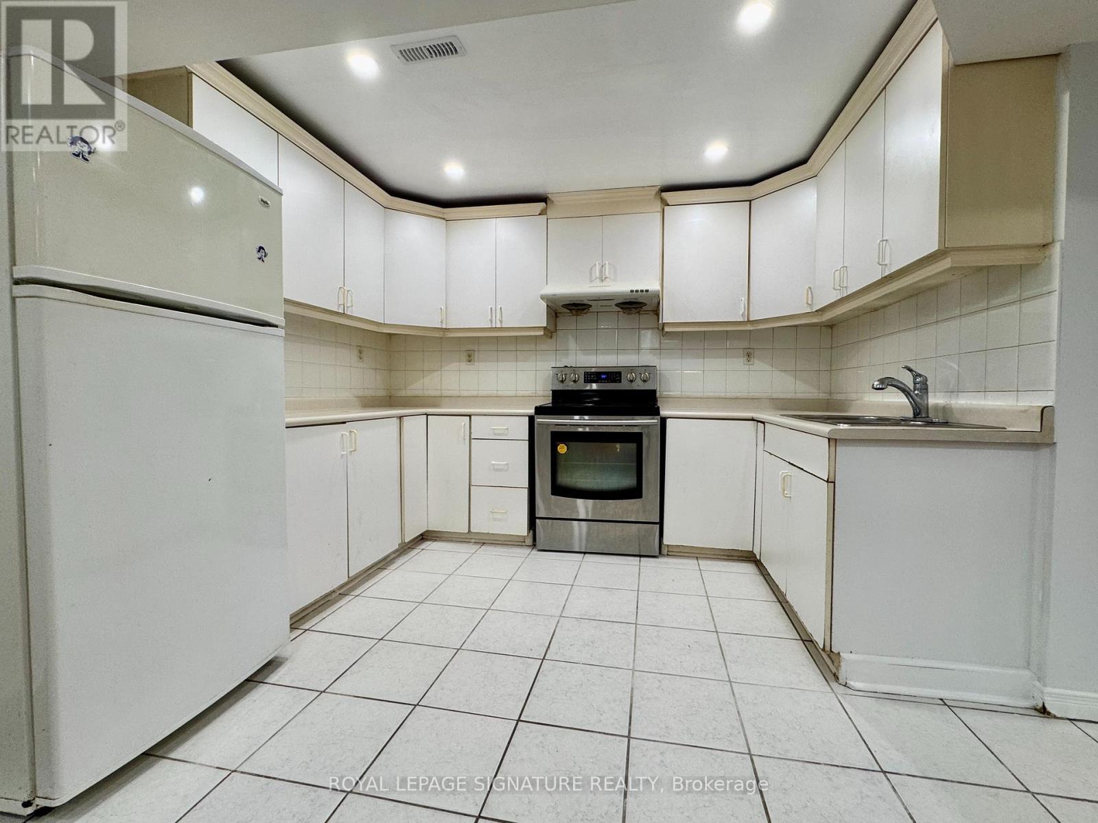 Bsmt - 7 Timbers Circle, Markham, Ontario  L3S 1G1 - Photo 8 - N13782026