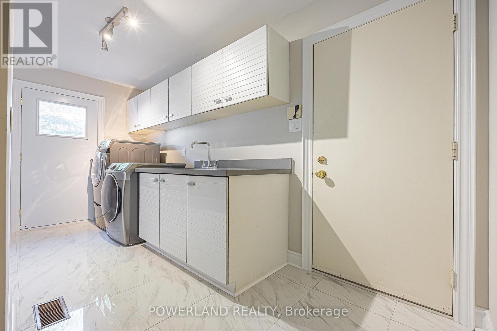 61 Addington Square, Markham, Ontario  L3R 7N2 - Photo 23 - N13782032
