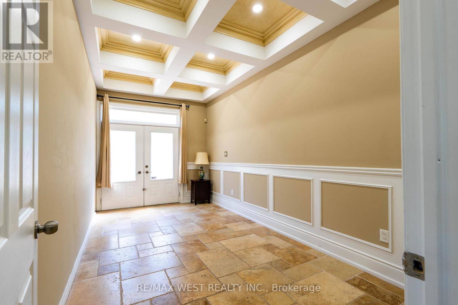 Main Floor - 83 Elm Avenue, Richmond Hill, Ontario  L4C 6K8 - Photo 13 - N13782062