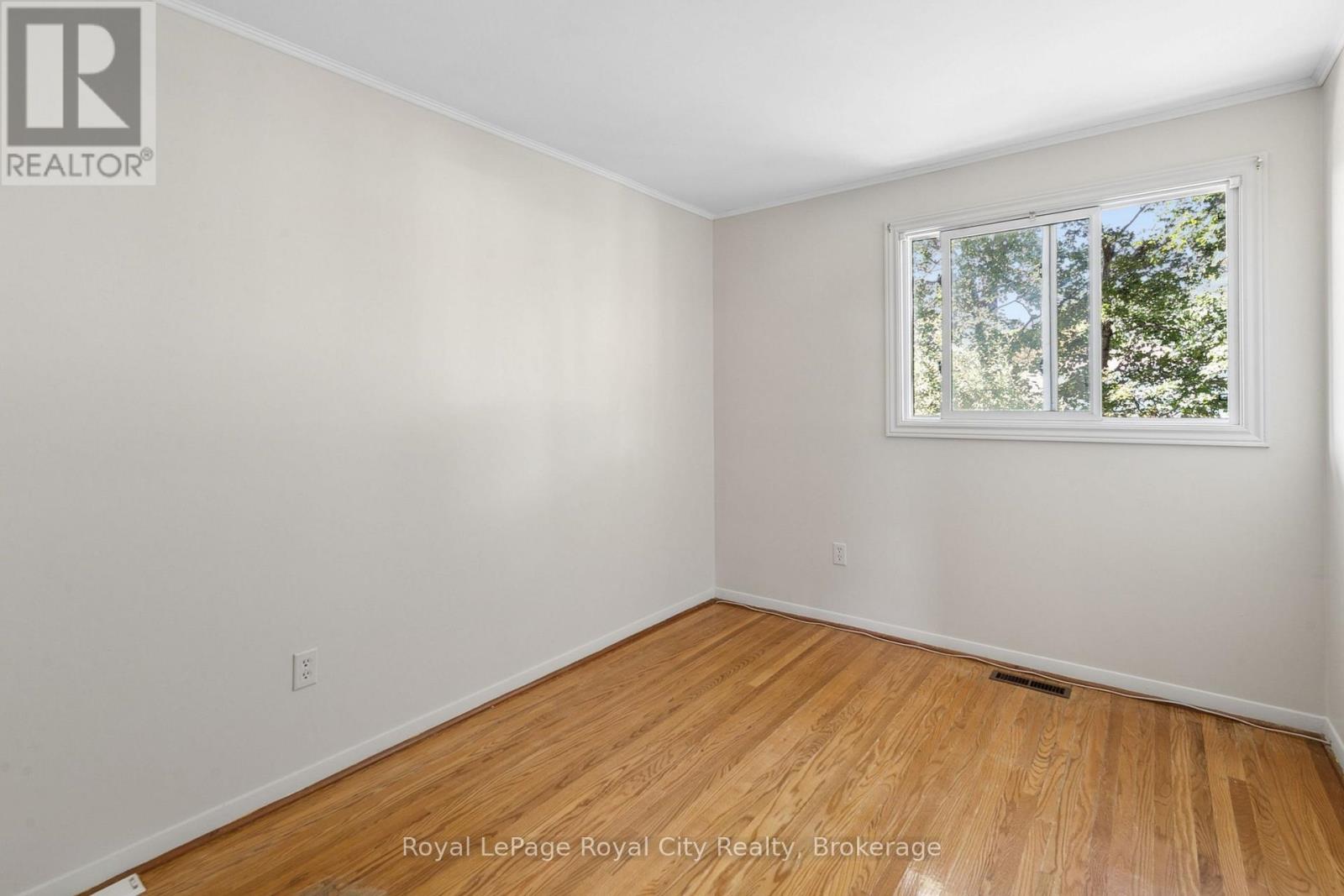 16 Heather Court, Halton Hills, Ontario  L7G 2R6 - Photo 14 - W13781946