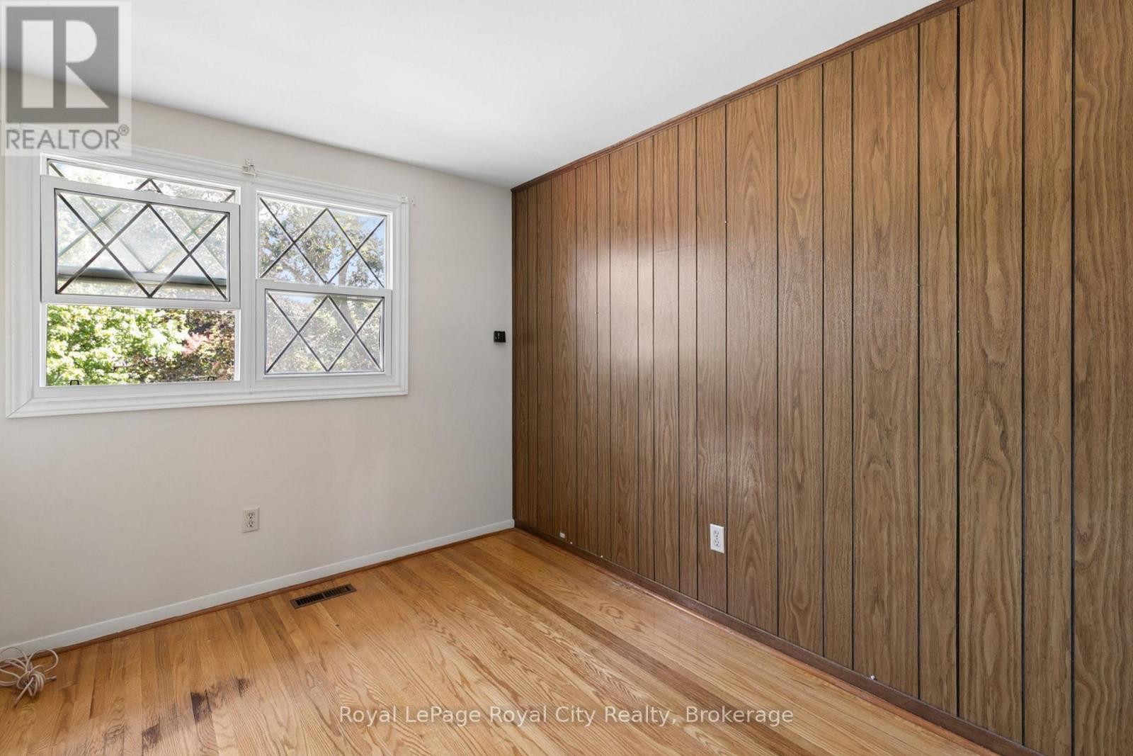 16 Heather Court, Halton Hills, Ontario  L7G 2R6 - Photo 17 - W13781946