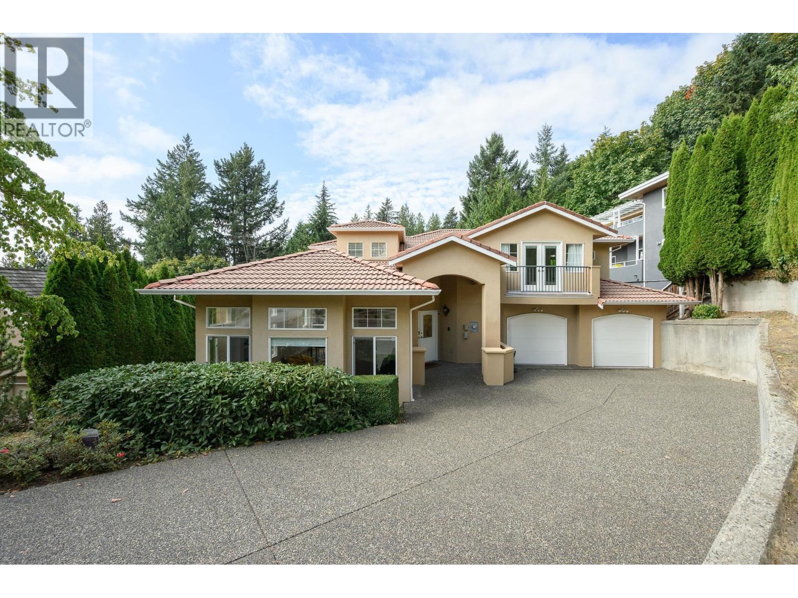 2757 CHELSEA COURT West Vancouver British Columbia Canada V7S3E9 2