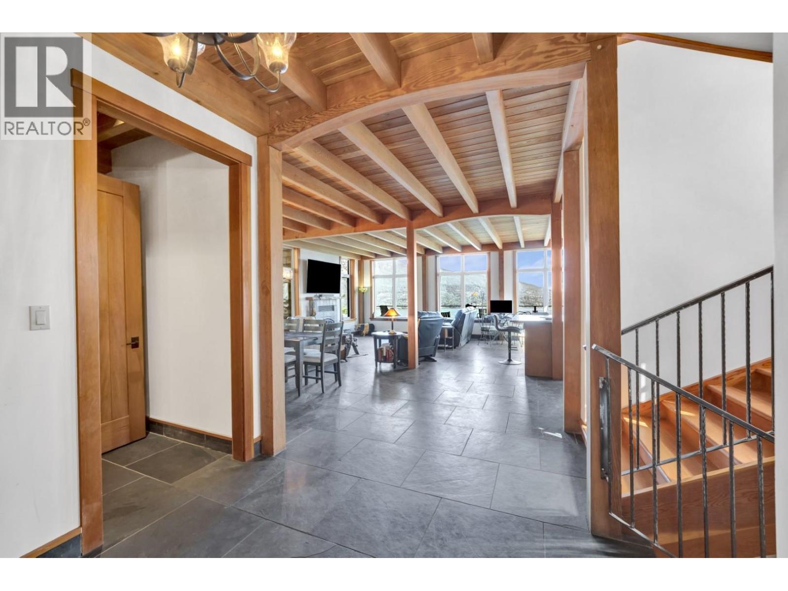 687 Channelview Drive, Bowen Island, British Columbia  V0N 1G1 - Photo 3 - R3165074