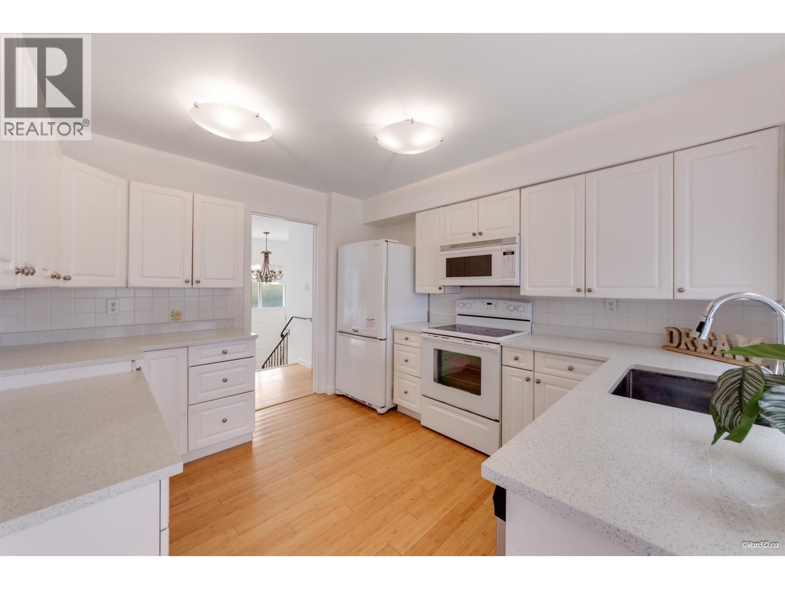 10351 Amethyst Avenue, Richmond, British Columbia  V7A 3A8 - Photo 6 - R3165083