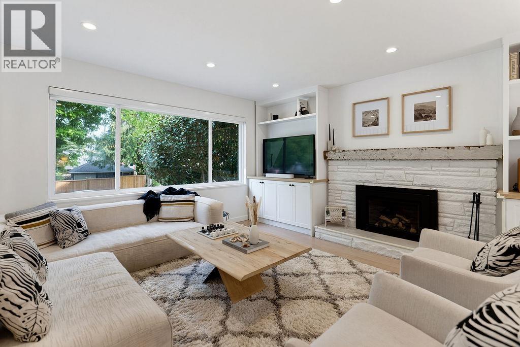 4921 Chester Street, Vancouver, British Columbia  V5W 3A7 - Photo 2 - R3165090