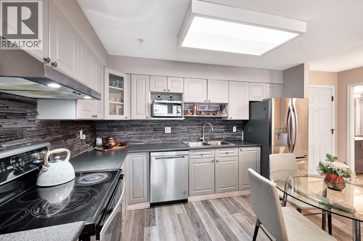 307 855 W 16th Street, North Vancouver, British Columbia  V7P 1R2 - Photo 10 - R3165092
