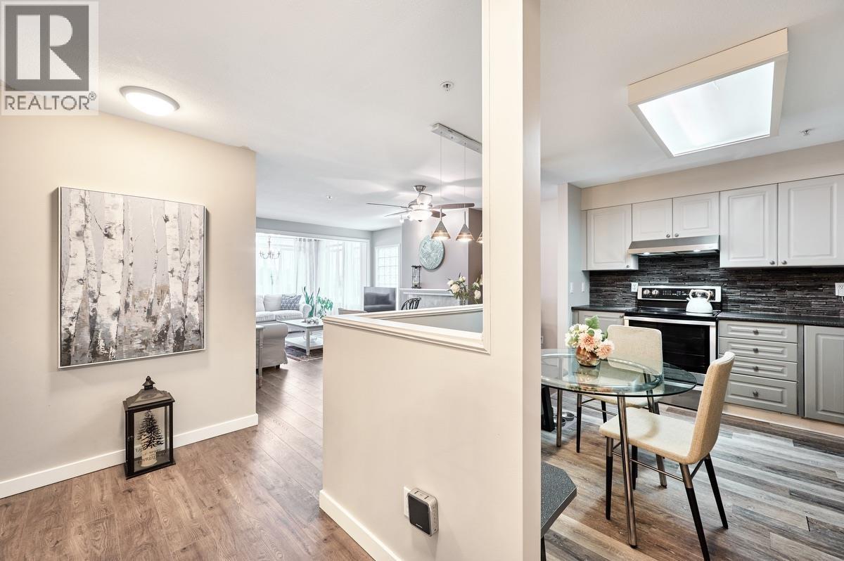 307 855 W 16th Street, North Vancouver, British Columbia  V7P 1R2 - Photo 7 - R3165092