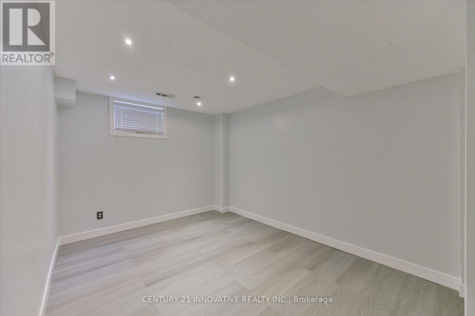 28 Empire Drive, Barrie (Innis-Shore), Ontario  L4N 0Y9 - Photo 34 - S13781996