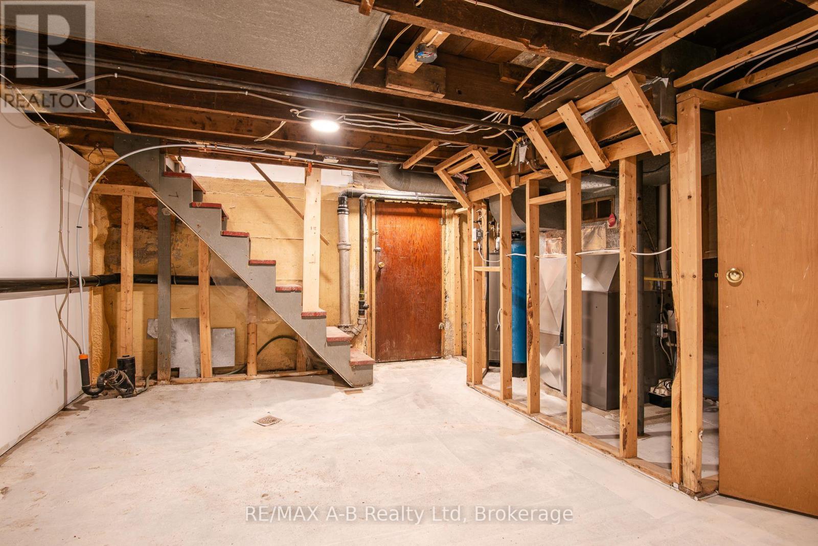 40 East Gore Street, Stratford, Ontario N5A 3X5 - Photo 37 - X13781980