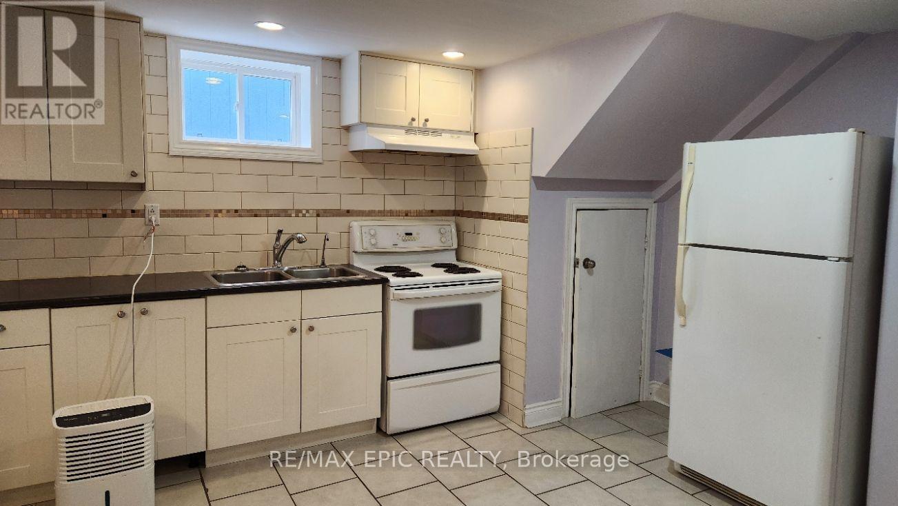 3389 KELOWNA COURT