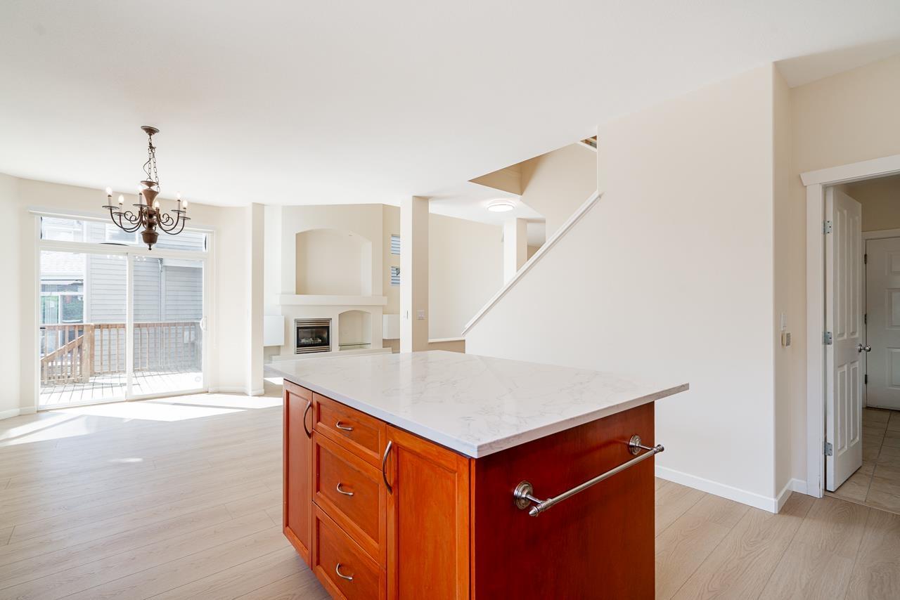 20182 70 Avenue, Langley, British Columbia  V2Y 2Y1 - Photo 11 - R3165078