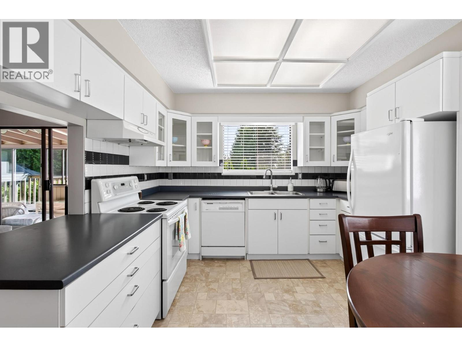 2802 Pilot Drive, Coquitlam, British Columbia  V3C 3T4 - Photo 9 - R3164951
