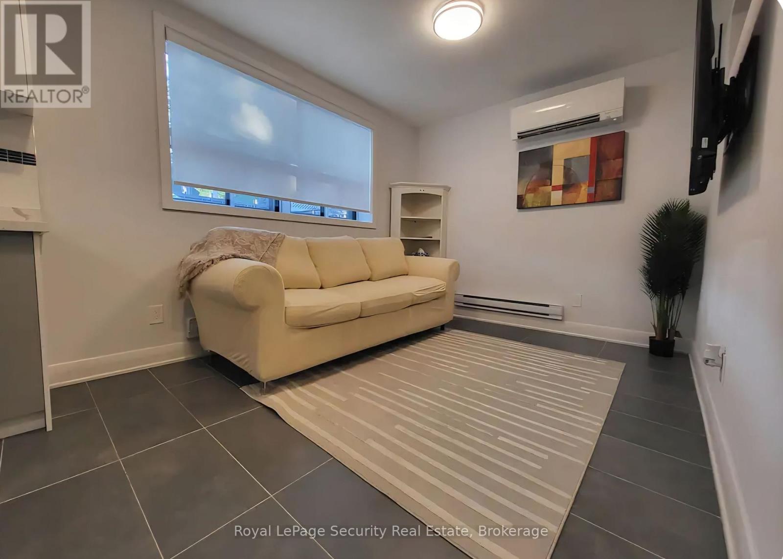 2 - 328 Lakeshore Road, Mississauga, Ontario  L5G 1H4 - Photo 14 - W13769716