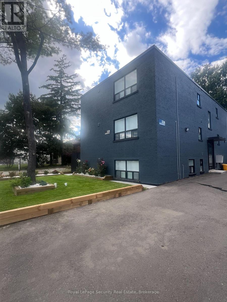 2 - 328 Lakeshore Road, Mississauga, Ontario  L5G 1H4 - Photo 2 - W13769716