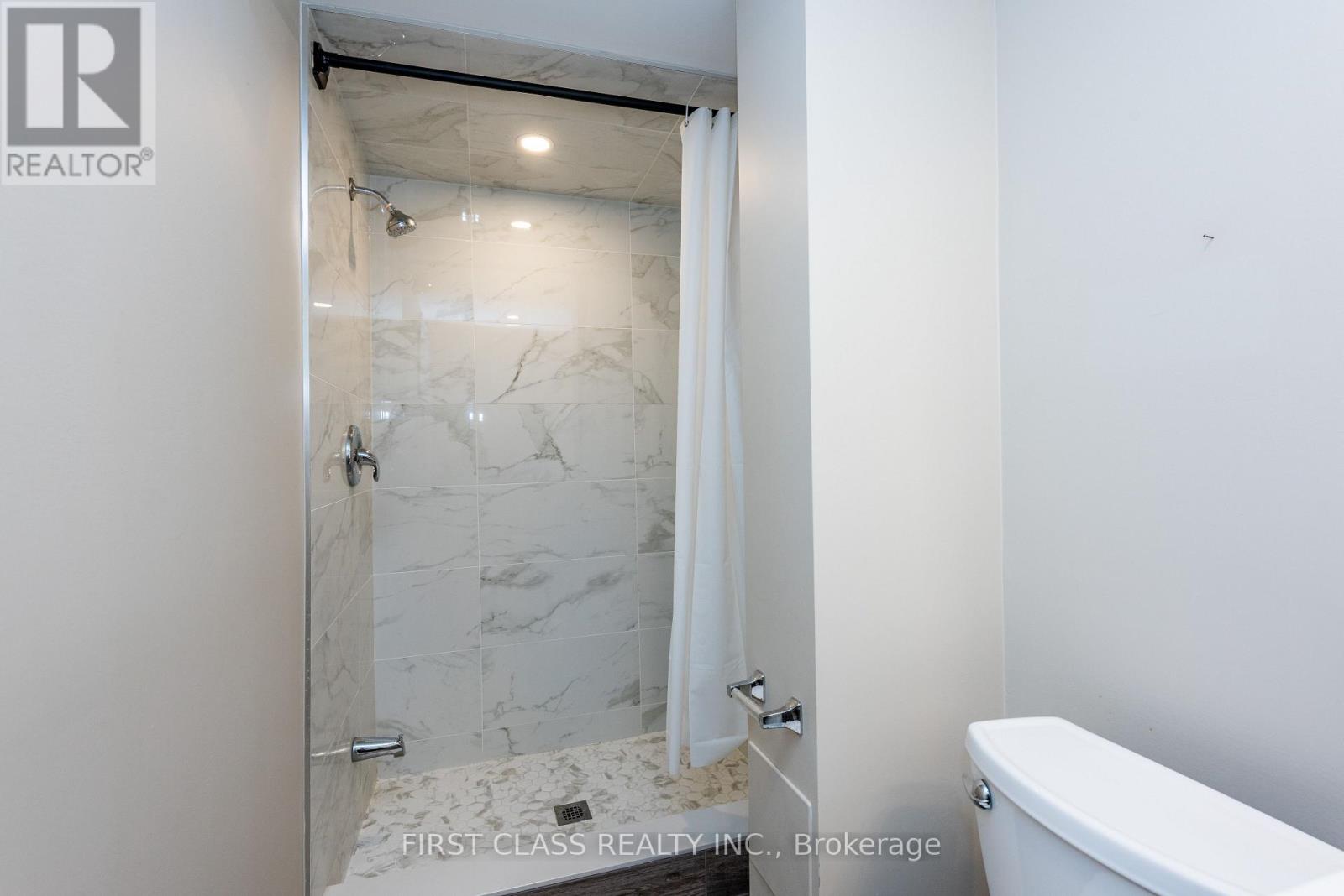 479 Isabella Avenue, Mississauga, Ontario  L5B 2G4 - Photo 10 - W13779380
