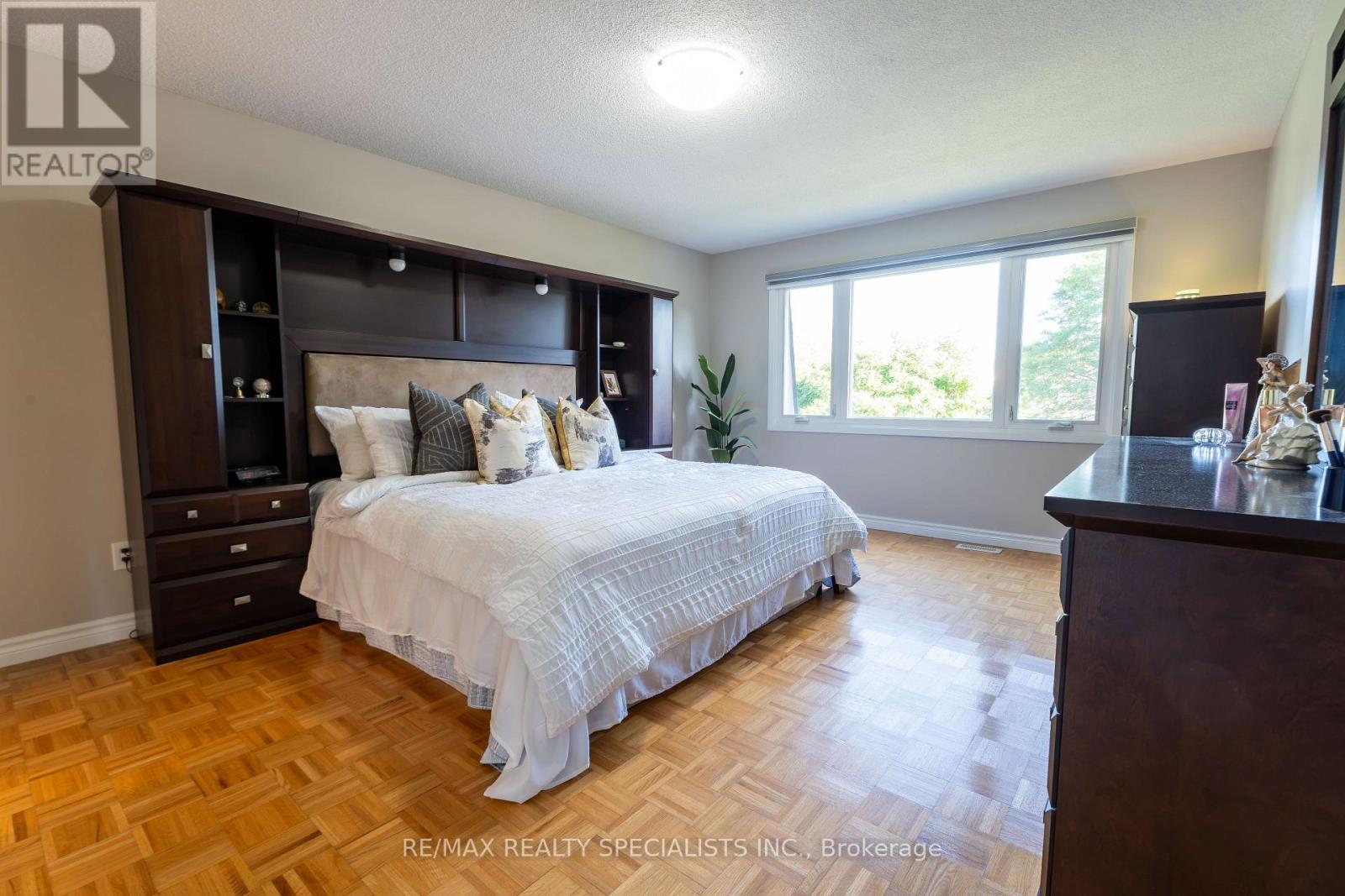 39 Parkside Drive, Brampton, Ontario  L6Y 2H2 - Photo 19 - W13781358
