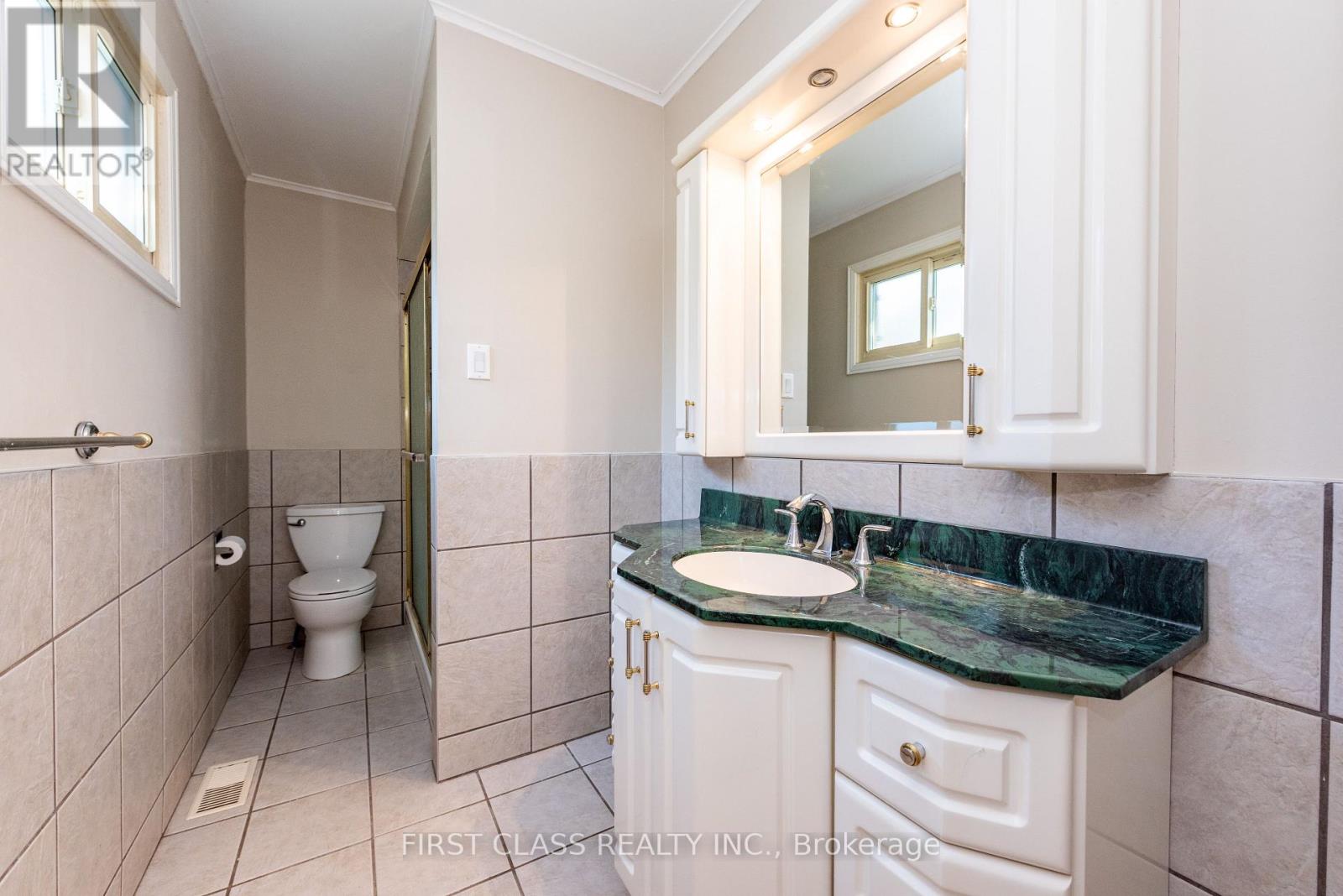 479 Isabella Avenue, Mississauga, Ontario  L5B 2G4 - Photo 8 - W13779380