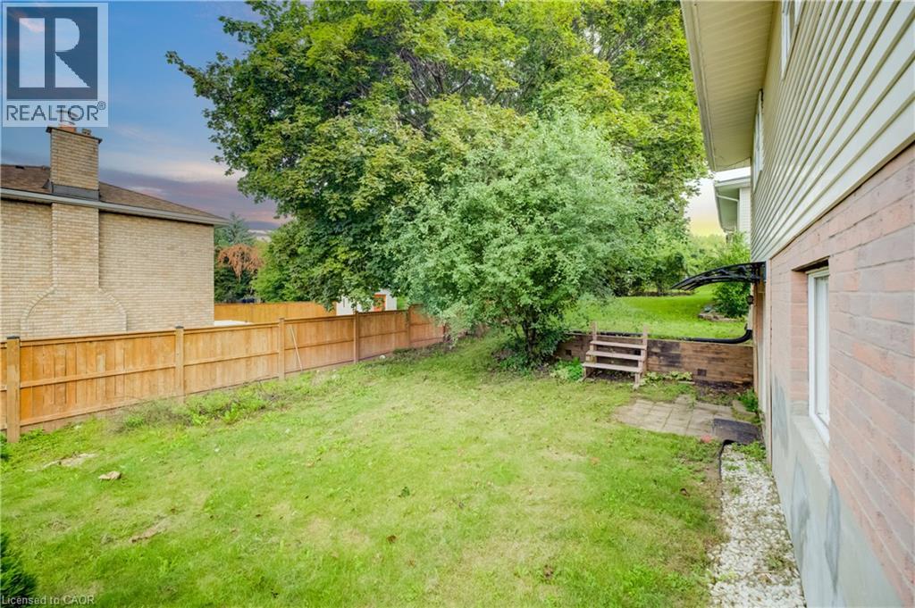 135 Brierdale Drive, Kitchener, Ontario  N2A 3S8 - Photo 4 - 40863193