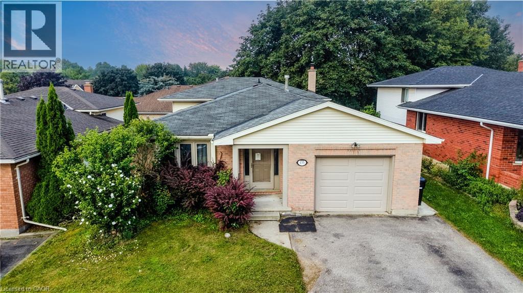 135 BRIERDALE Drive, Kitchener, Ontario