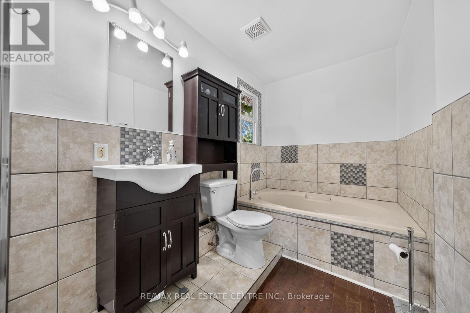 56 East 23rd Street, Hamilton, Ontario  L8V 2W6 - Photo 29 - X13782066