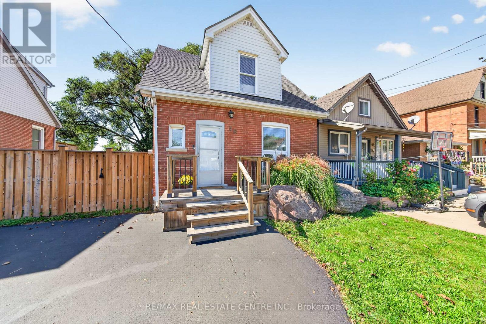 56 East 23rd Street, Hamilton, Ontario  L8V 2W6 - Photo 3 - X13782066
