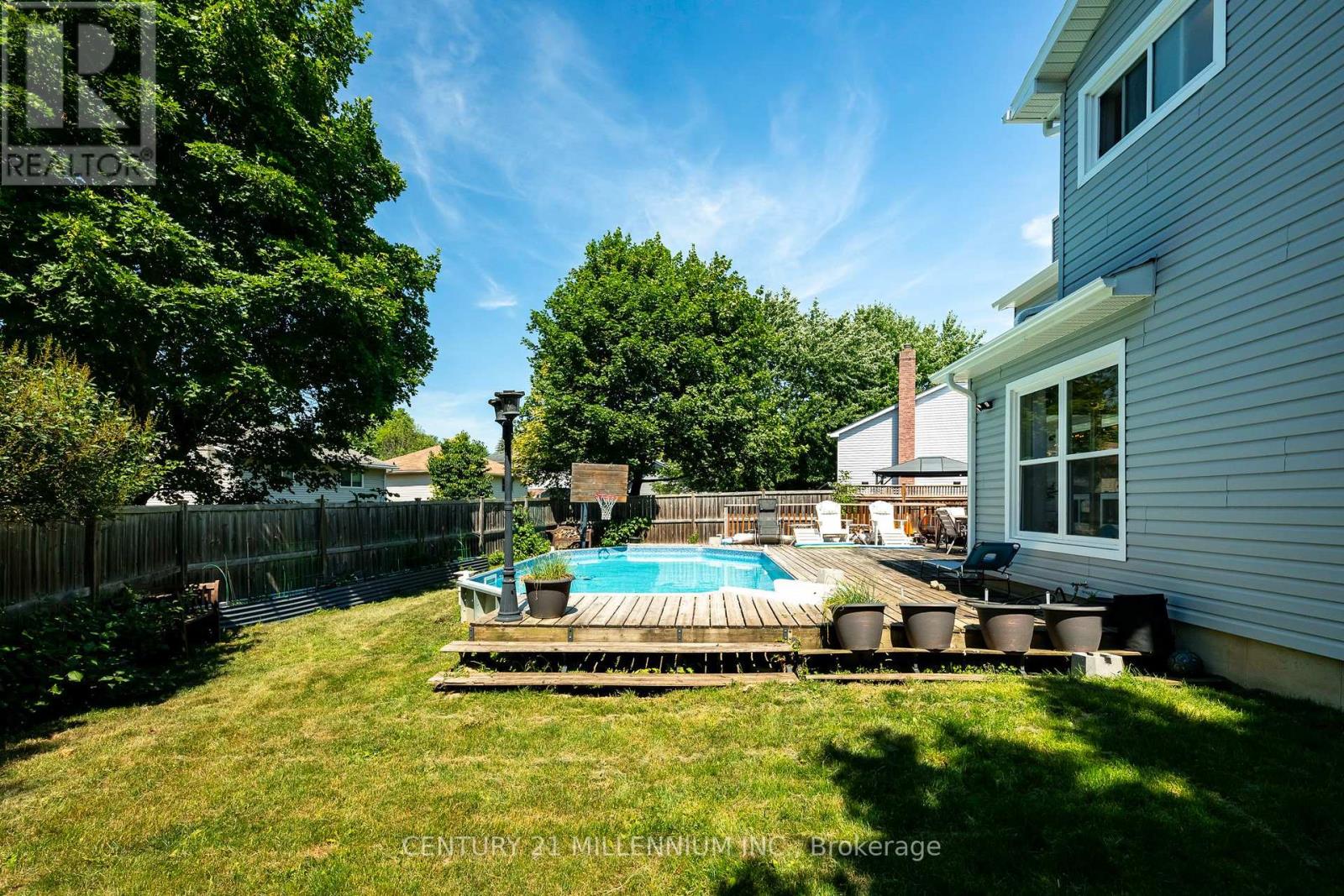 364 Stoneheight Place, Waterloo, Ontario  N2V 2A8 - Photo 5 - X13782076