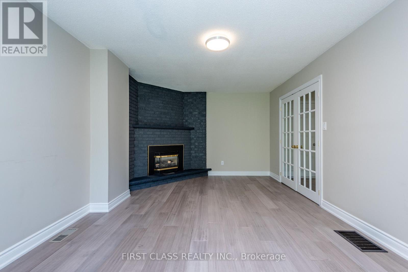 479 Isabella Avenue, Mississauga, Ontario  L5B 2G4 - Photo 21 - W13766410