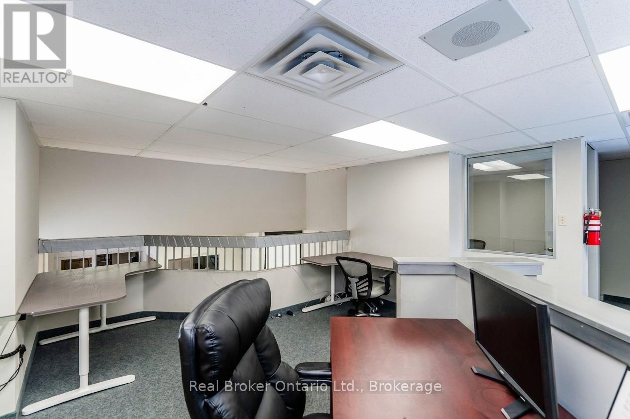 270 King Street, Midland, Ontario  L4R 3M3 - Photo 14 - S13104548