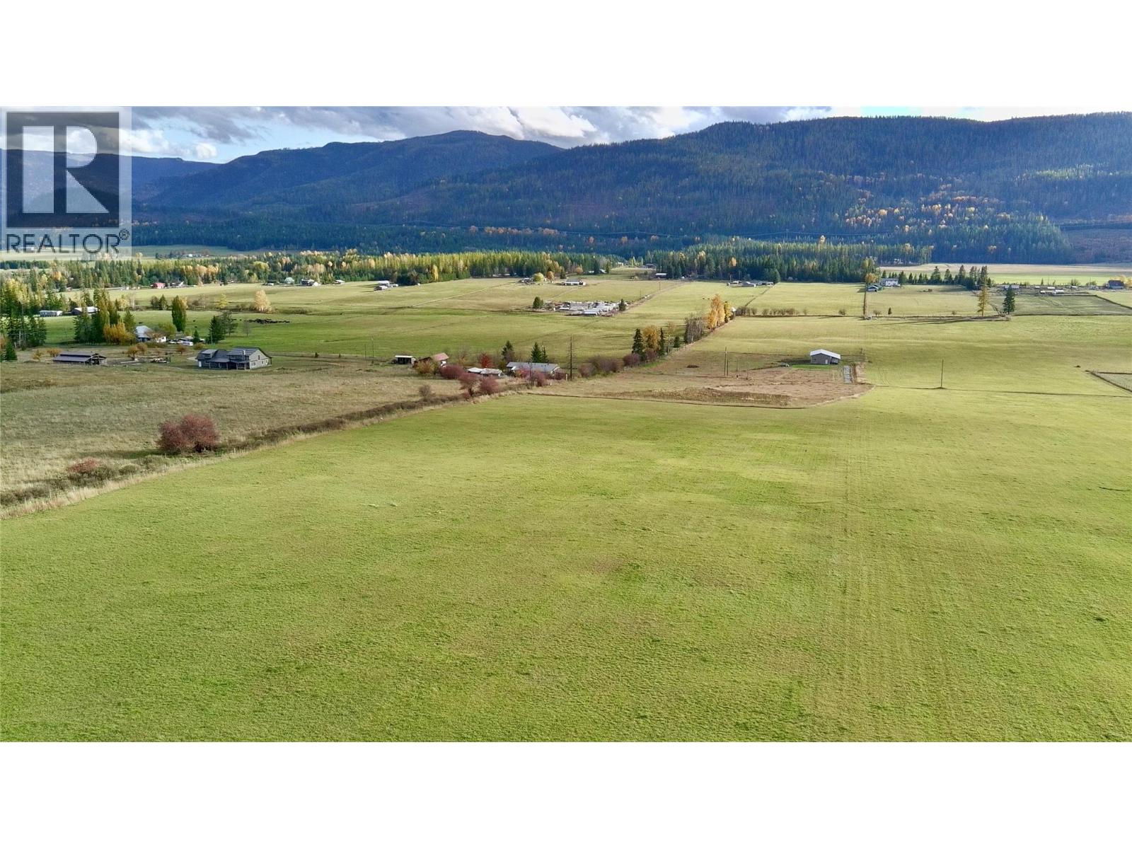 180 Mitchell Road, Cherryville, British Columbia  V0E 2G3 - Photo 4 - 10400767
