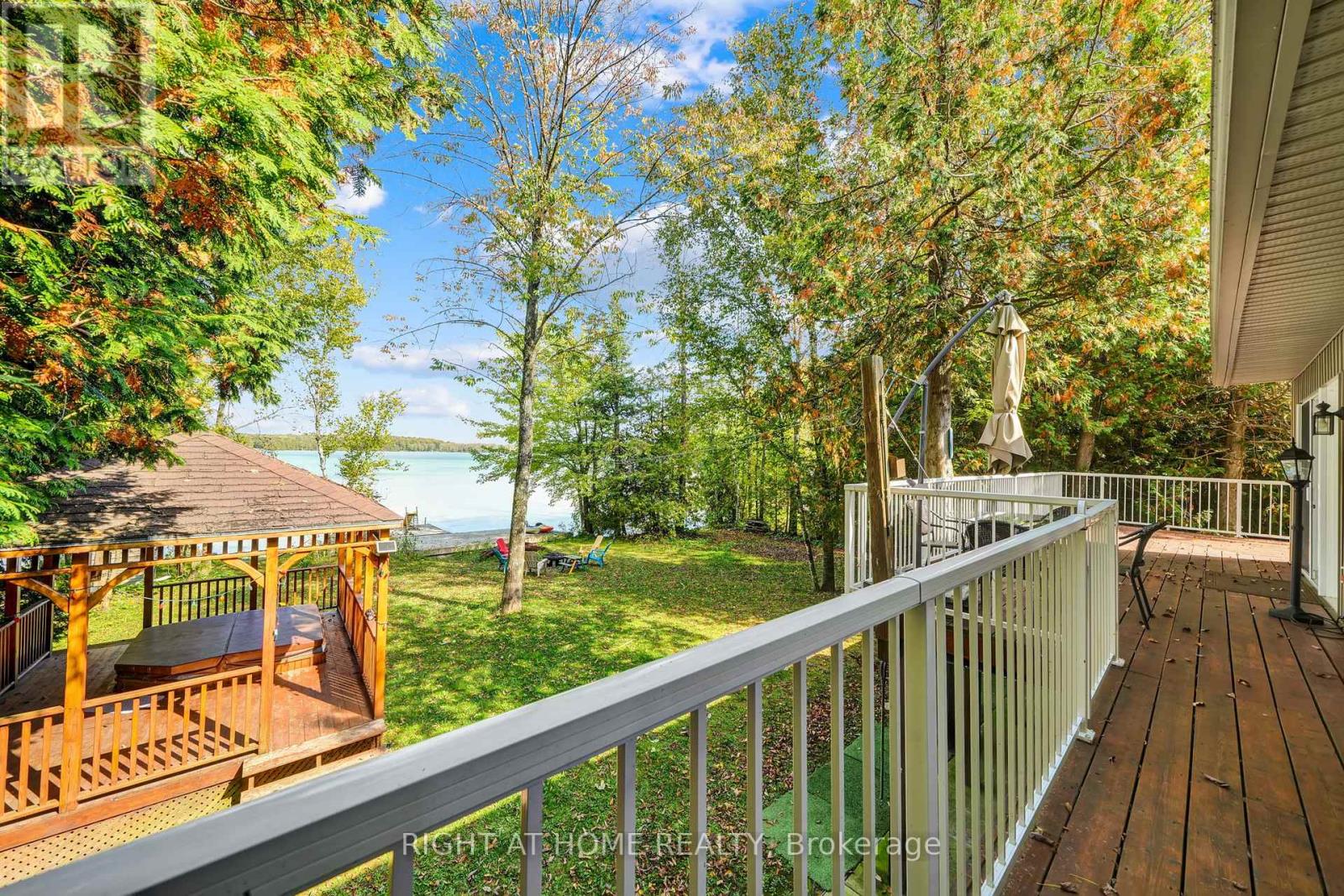 135 BROWNS LANE, Georgian Bluffs, Ontario