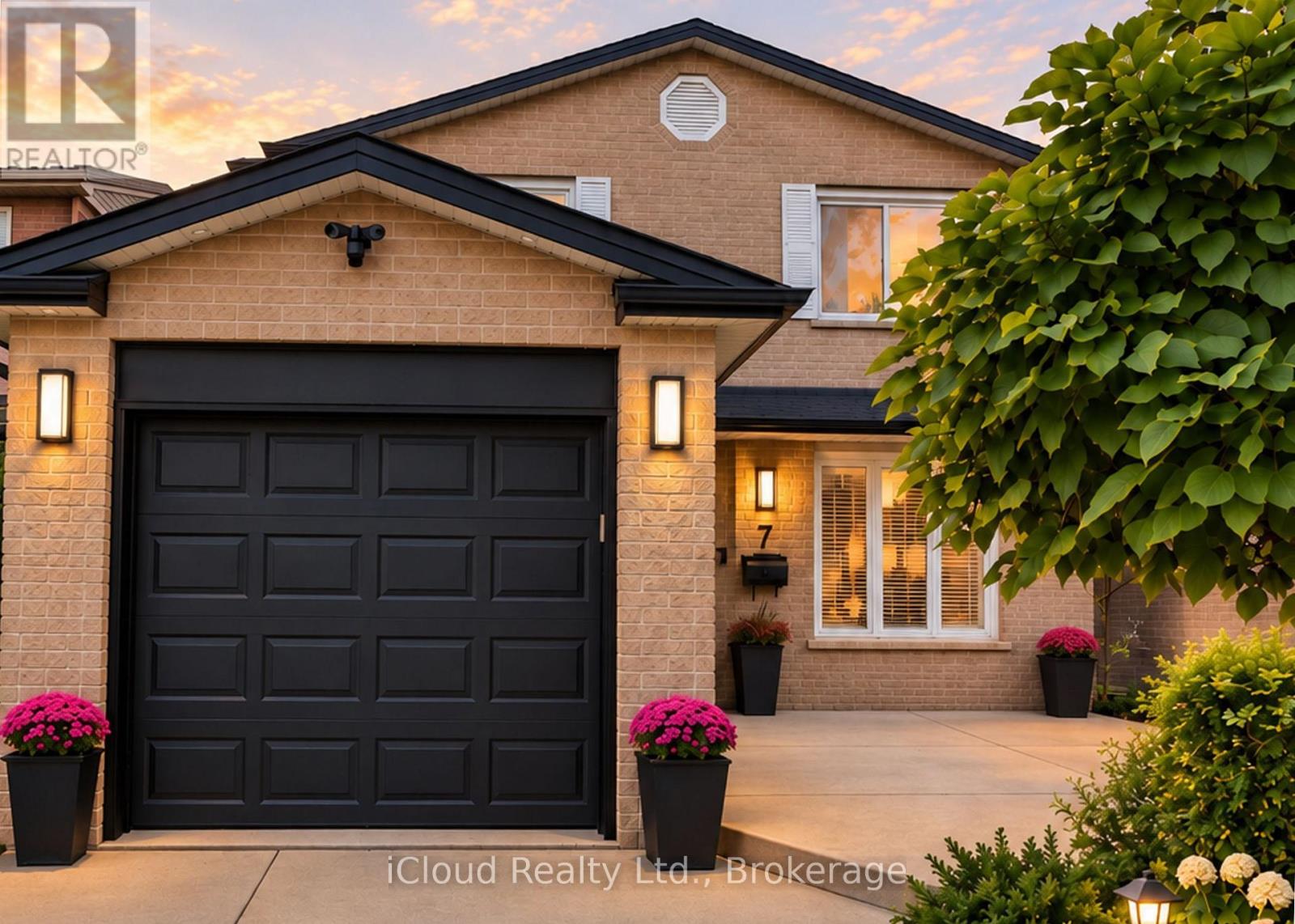 7 Drakes Drive, Hamilton, Ontario  L8E 4G4 - Photo 2 - X13781190