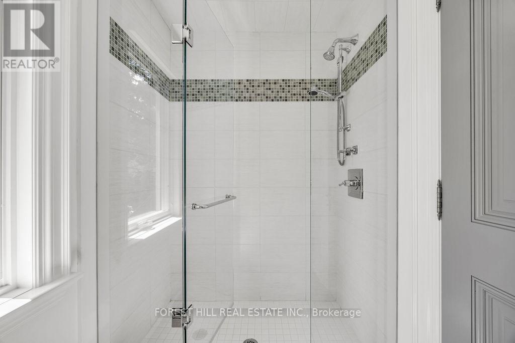 240 Poplar Drive, Oakville, Ontario  L6J 4C8 - Photo 21 - W13471308