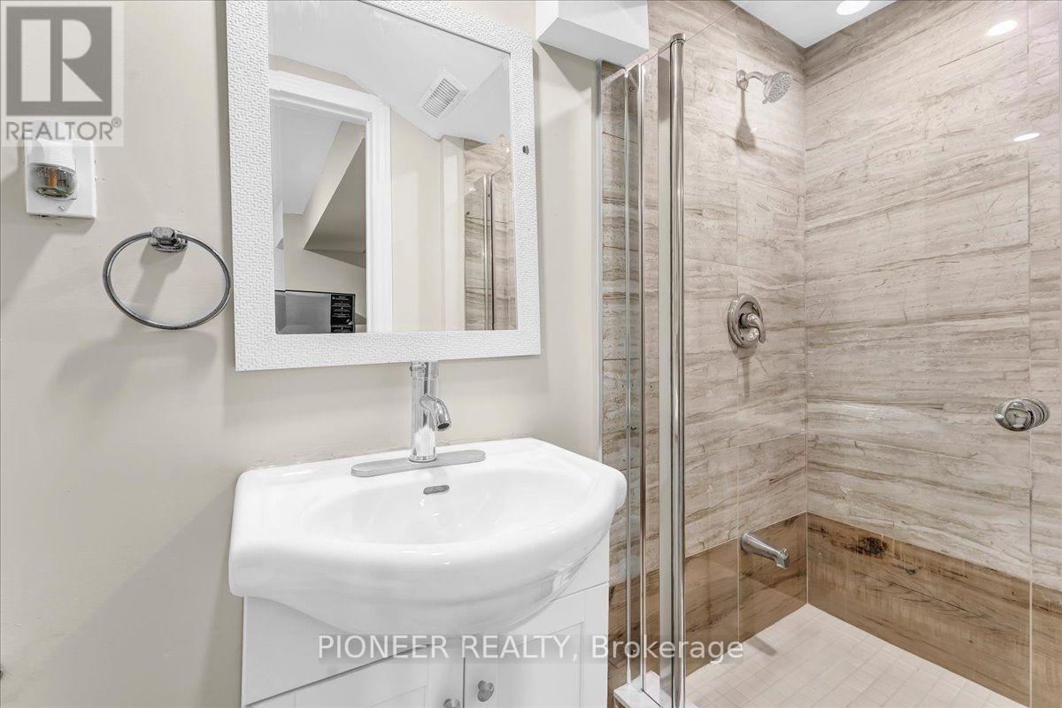 22 Wolverton Crescent, Brampton, Ontario  L6S 3L1 - Photo 34 - W13545200