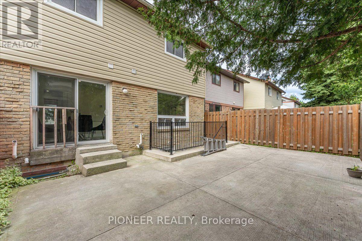 22 Wolverton Crescent, Brampton, Ontario  L6S 3L1 - Photo 36 - W13545200