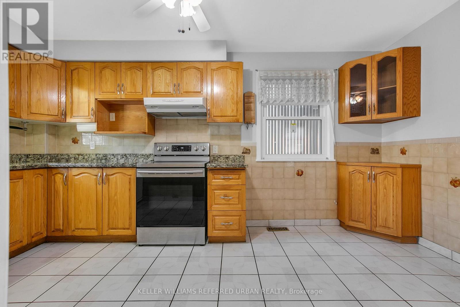 663 Brock Avenue, Toronto, Ontario  M6H 3P1 - Photo 15 - W13557152