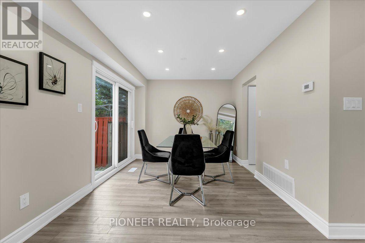 22 Wolverton Crescent, Brampton, Ontario  L6S 3L1 - Photo 9 - W13545200
