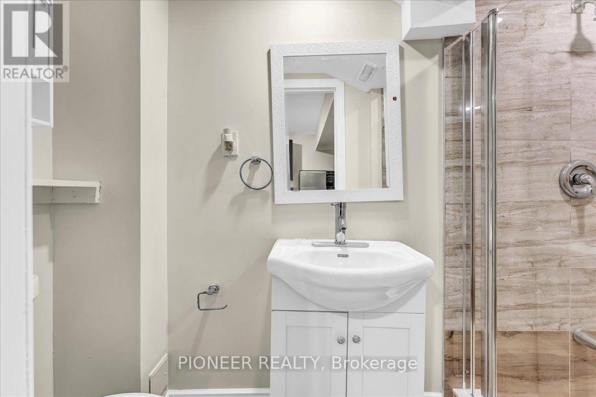 22 Wolverton Crescent, Brampton, Ontario  L6S 3L1 - Photo 33 - W13545200