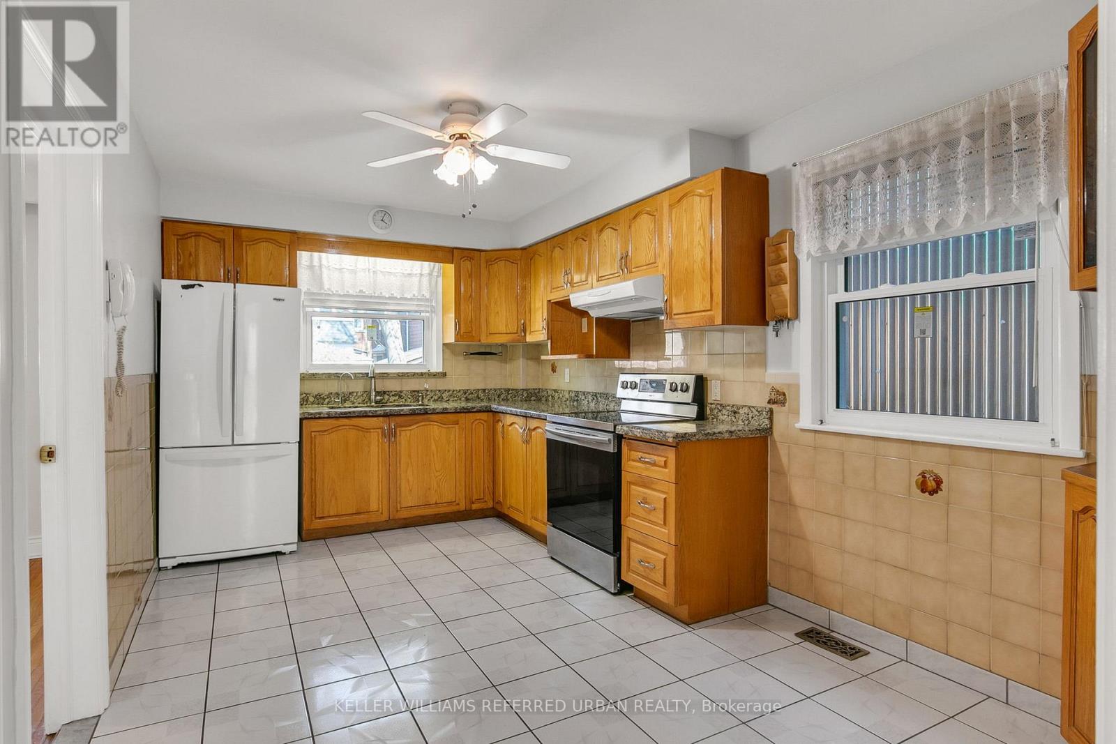 663 Brock Avenue, Toronto, Ontario  M6H 3P1 - Photo 14 - W13557152